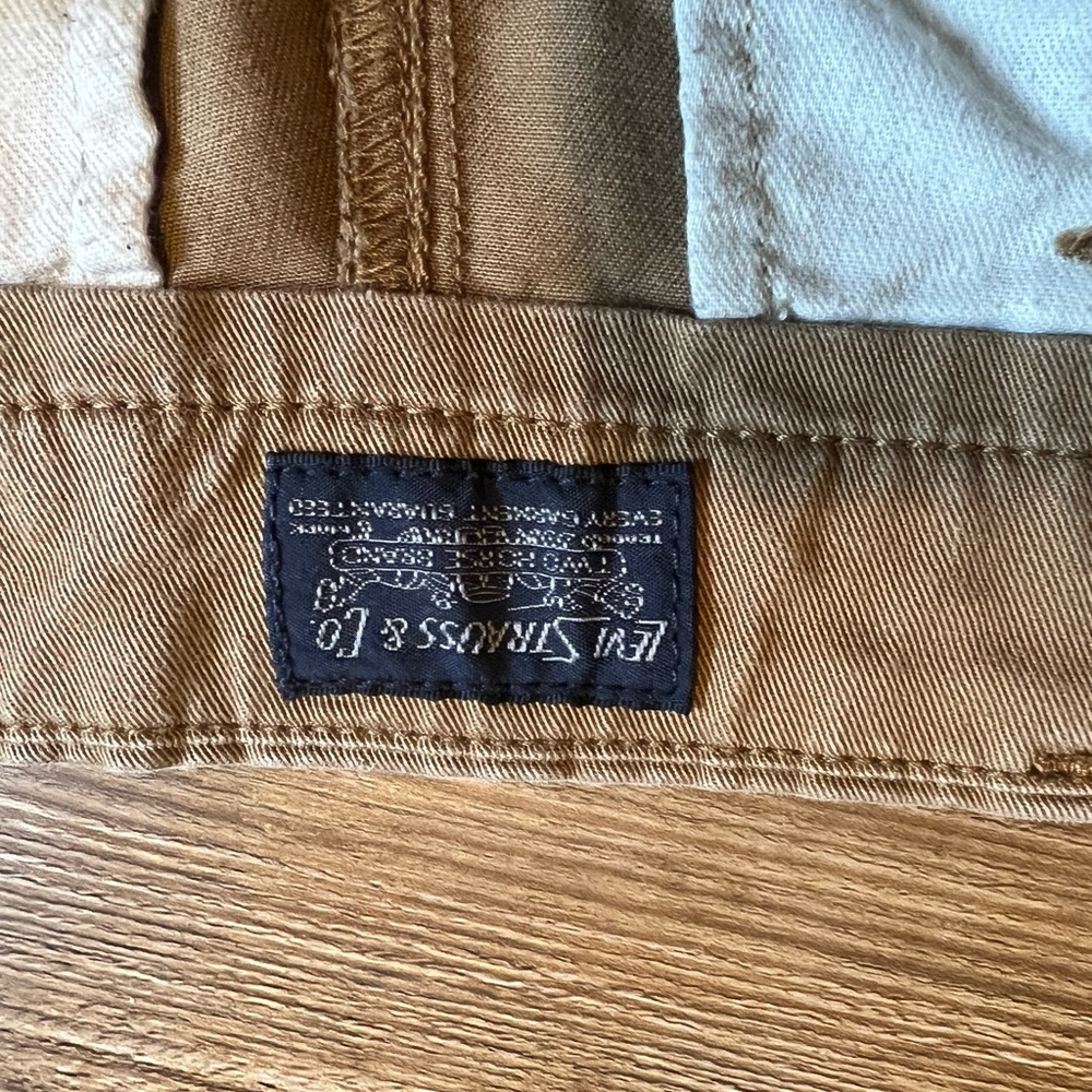 Levi’s - Picture 2 of 5